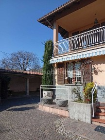 Trilocale via Generale Antonio Cantore, Centro, Inverigo