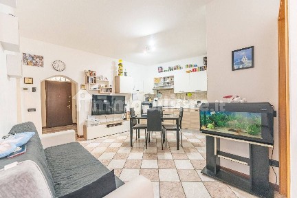 Trilocale piazza Umberto I, 9, Centro, Olgiate Comasco
