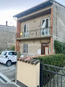 Viadana, Via Trieste, 101