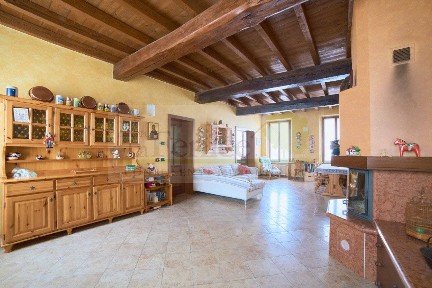 Quadrilocale via Mantova,37, Centro, Castel Goffredo
