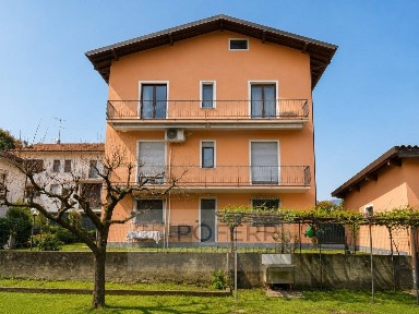 Trilocale via Campagna, Camerlata - Rebbio, Como
