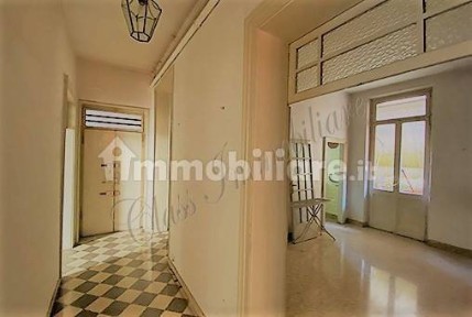 Mantova, Centro, Via Giovanni Arrivabene