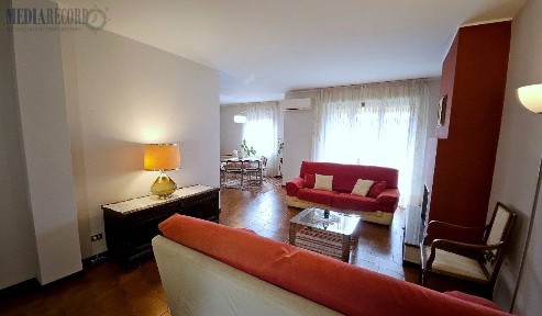 Appartamento via Castiglioni 8, Mozzate