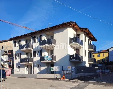 Bilocale nuovo, primo piano, Centro, Binago