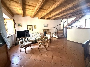 Rustico, buono stato, 249 m², Centro, Monzambano