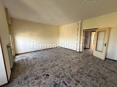 Appartamento buono stato, quinto piano, Centro, Poggio Rusco