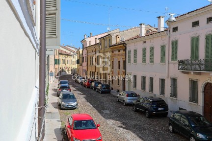 Mantova, Centro, via giosuè carducci, 37