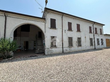 Rustico Strada Levata 88, Goito