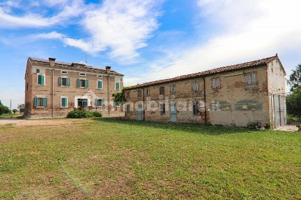 Gonzaga, Strada Comunale Albareda