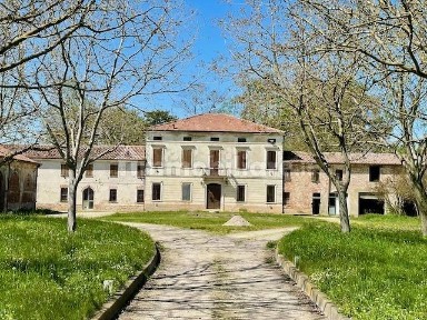 Mantova, Dosso del Corso - Chiesanuova, Strada Cinciana, 8