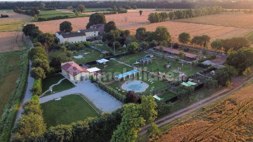 Cascina via dei Boschi 22, Volta Mantovana