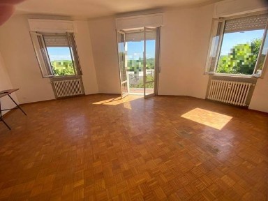 Trilocale buono stato, quinto piano, Centro, Viadana