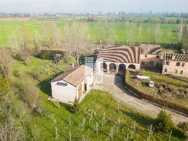 Cascina via Caselle, San Giorgio Bigarello