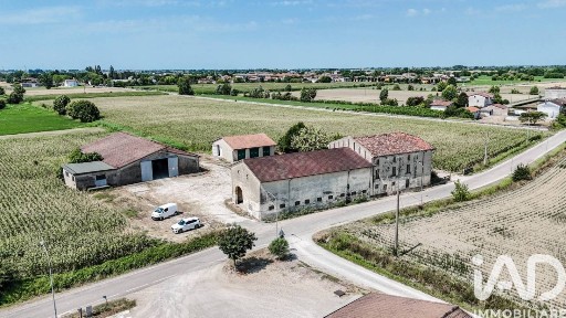 Ceresara, Via Tezze, 54
