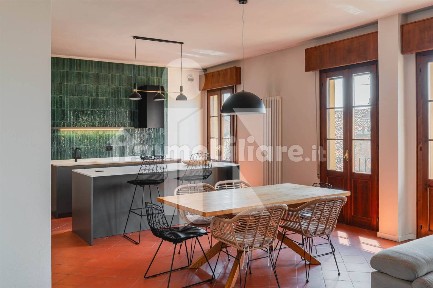 Trilocale ottimo stato, terzo piano, Centro, Mantova