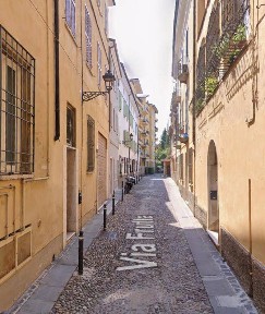 Trilocale via Frutta, Centro, Mantova
