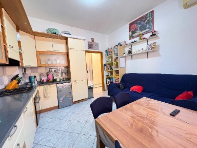 Trilocale via Vittorio Alfieri 13, Bolognina, Bologna