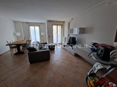 Quadrilocale buono stato, primo piano, Centro, Viadana
