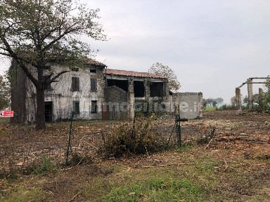 Casa colonica via Roma, Centro, Redondesco