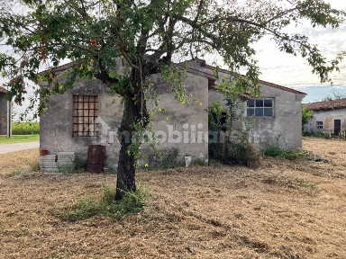 Rustico via Chiarella Senga, Curtatone