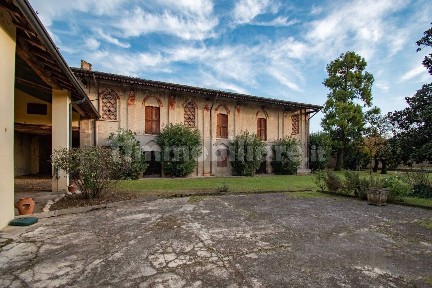 Casale, buono stato, 900 m², San Vigilio, Castiglione delle Stiviere