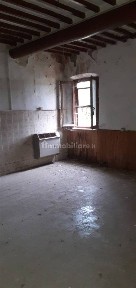 Casa colonica, da ristrutturare, 206 m², Poggio Rusco
