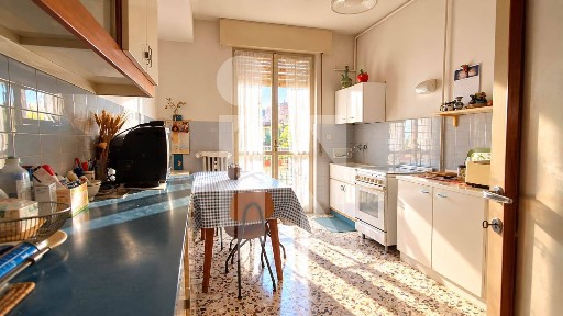 Quadrilocale buono stato, quinto piano, Valletta Paiolo, Mantova