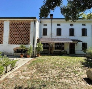 Rustico, buono stato, 300 m², San Benedetto Po