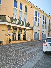 Appartamento buono stato, piano terra, Centro, Volta Mantovana