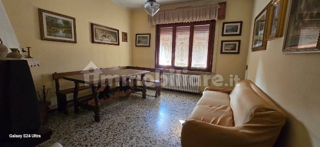 Appartamento buono stato, piano terra, Centro, Viadana