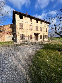Rustico, da ristrutturare, 150 m², Centro, Gonzaga