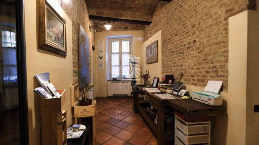 Asti, Centro Storico, Via Giovanni Giobert, 8