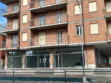 Locale commerciale in Vendita