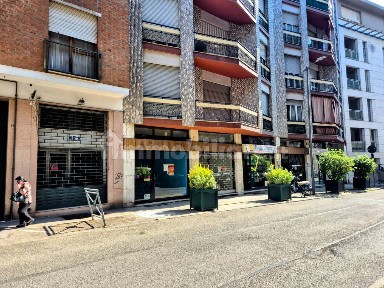 Asti, Corso Dante, Via della Fontana, 25