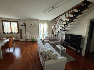 Trilocale buono stato, su più livelli, Centro, Poggio Rusco