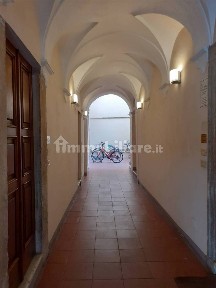 Quadrilocale via Bertani 54, Centro, Mantova