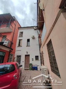 Trilocale ottimo stato, piano rialzato, Centro, Pegognaga
