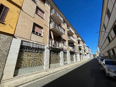 Locale commerciale in Vendita