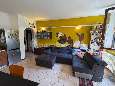 Trilocale buono stato, piano rialzato, Centro, Suzzara