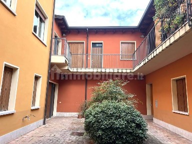 Bilocale buono stato, primo piano, Centro, Ostiglia