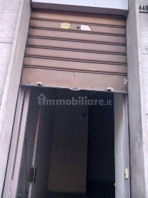 Locale commerciale in Vendita