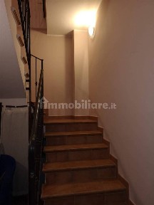 Trilocale ottimo stato, Moglia