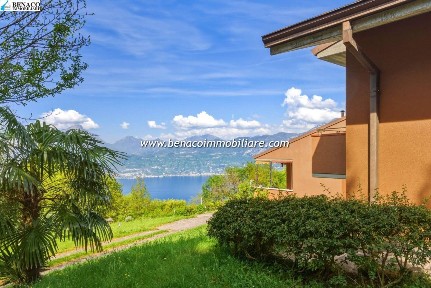 Villa a schiera via Ca' Schena, San Zeno, San Zeno di Montagna