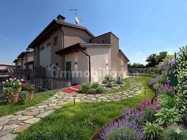 Villa a schiera via Borgoletto, Centro, Arcole