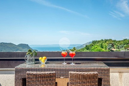 Villa a schiera Località Montegolo 2, Costermano, Costermano sul Garda