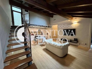 Bilocale ottimo stato, Centro, Mantova