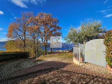 Villa a schiera via Dordoni, San Zeno, San Zeno di Montagna