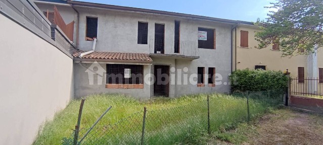 Villa a schiera via Libertà, Centro, Cerea