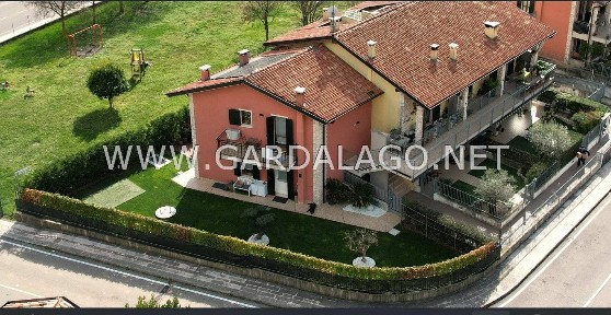 Villa a schiera via Ex Internati, Ceredello, Caprino Veronese