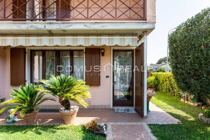 Villa a schiera via Pastrengo 11, Salionze, Valeggio sul Mincio